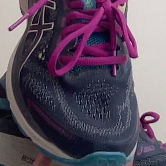 Asics GT 2000 7 Size 7 Womens Exc Condition - Picture 3 of 5
